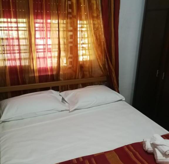 Апартаменты 1 Спальня Нижний Этаж, Helios