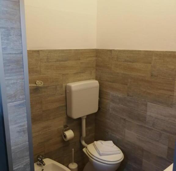 Апартаменты 1 Спальня Нижний Этаж, Helios