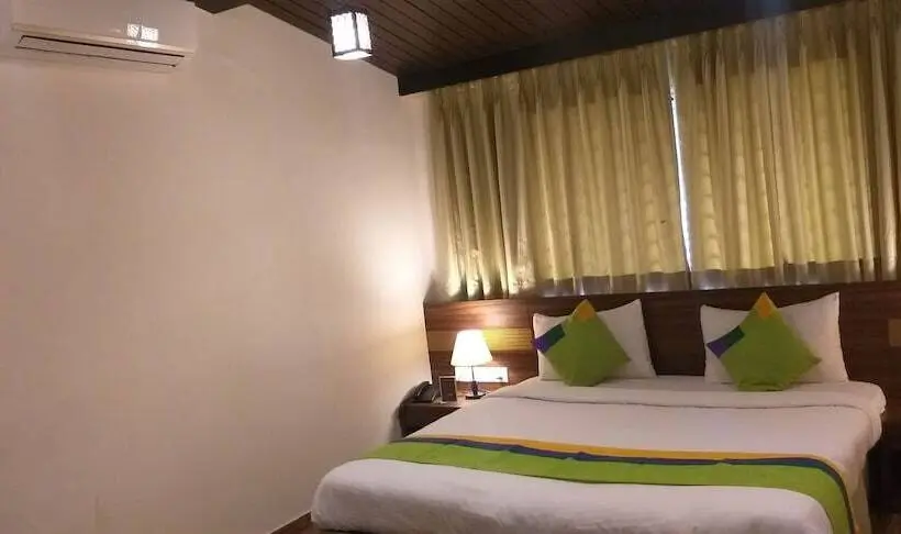 Deluxe Kamer, Treebo Five Elements, Lonavala
