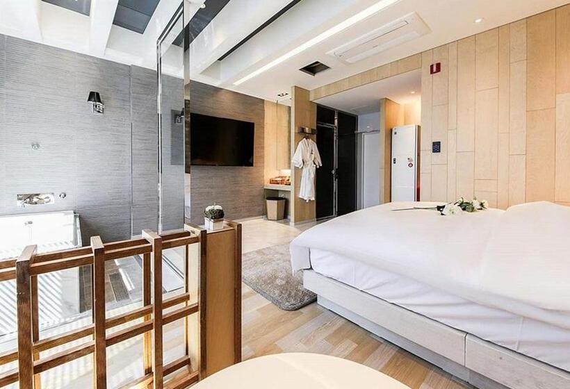 جناح, Yeogiuhtte Seodaegu