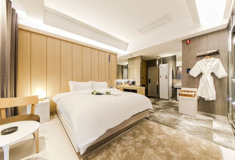 غرفة ديلوكس, Yeogiuhtte Seodaegu