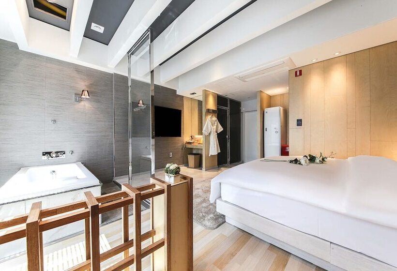 جناح, Yeogiuhtte Seodaegu