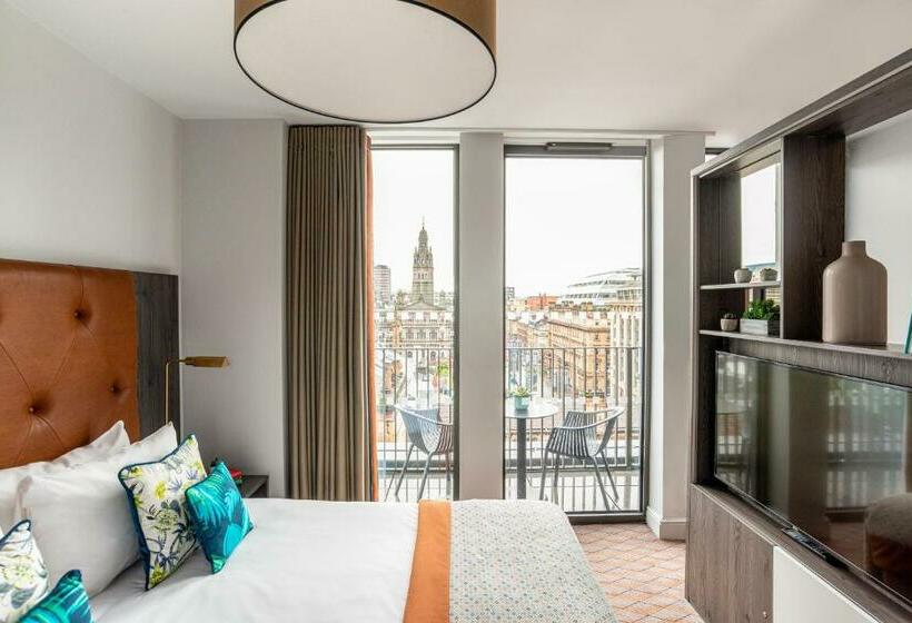 סטודיו סטנדרט עם מרפסת, Native Glasgow