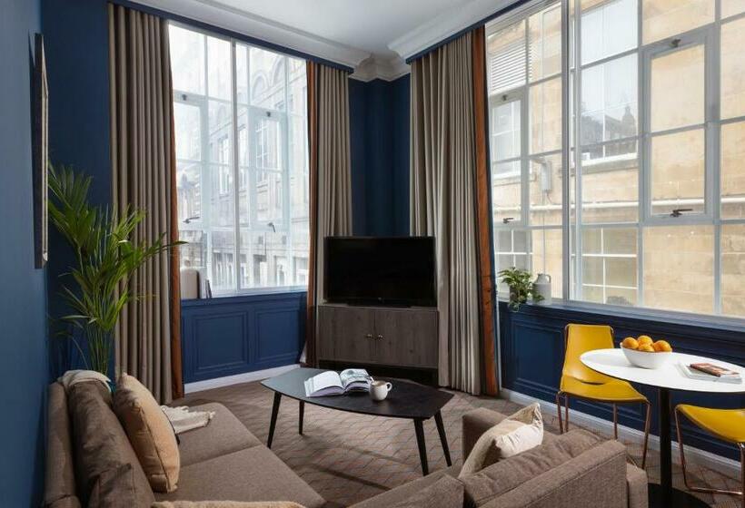 דירת חדר, Native Glasgow