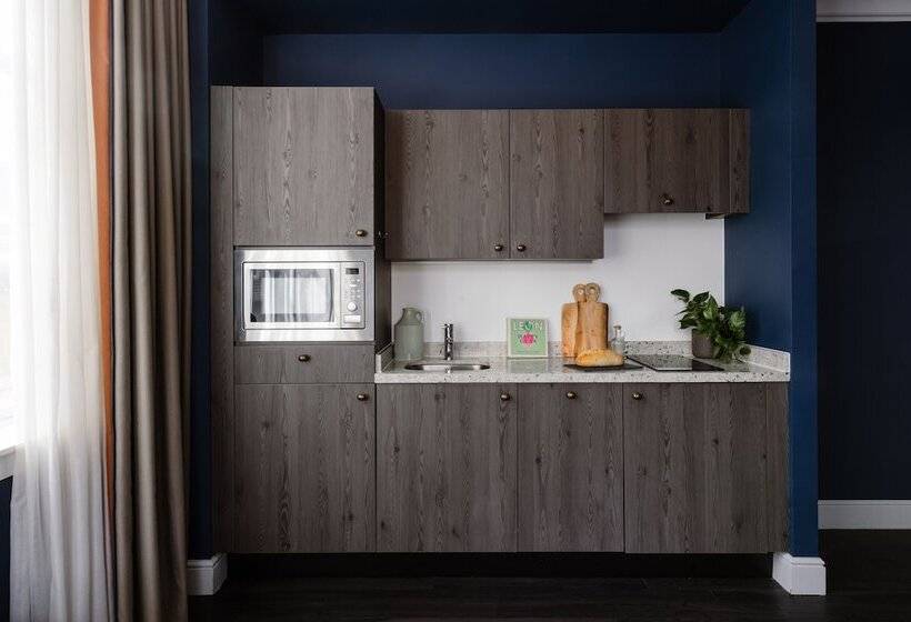 דירת חדר פרמיום, Native Glasgow