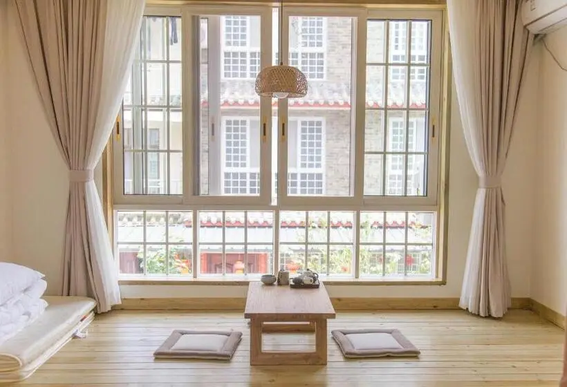 ファミリールーム, Bloom Time Guest House