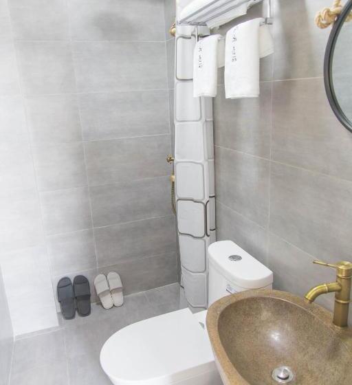 غرفة قياسية سرير كينج, Bloom Time Guest House