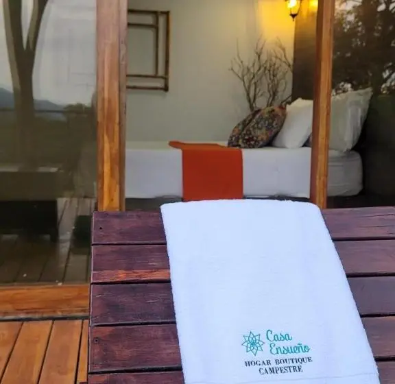 Suite with lake view, Casa Ensueño Hogar Boutique