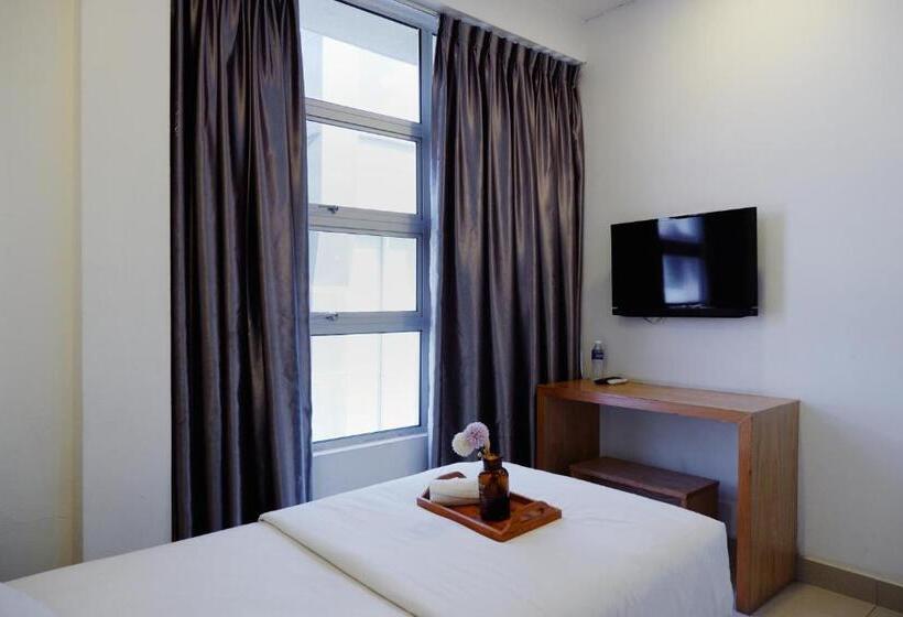 标准单人间, Iris