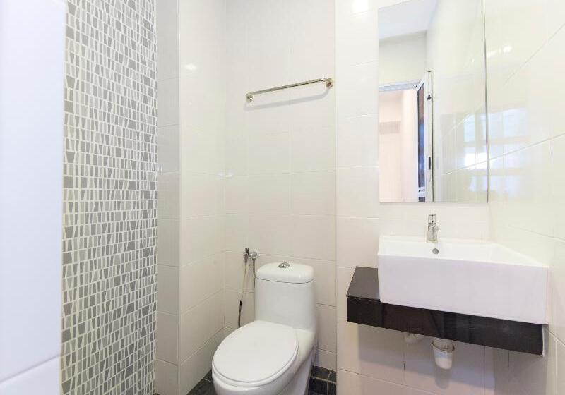 标准单人间, Iris