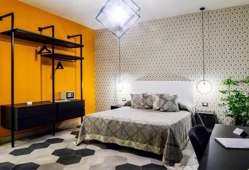 Deluxe Suite, Big Rose