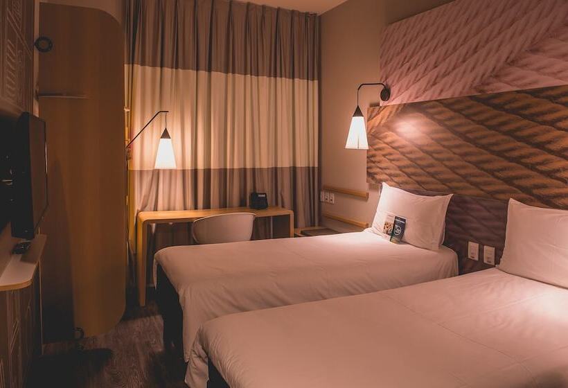 标准间, Ibis Carlos Barbosa