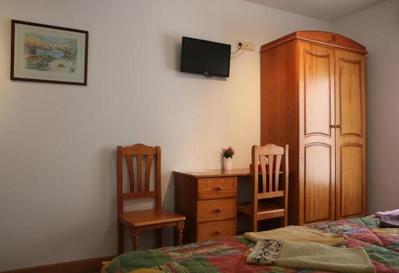 اتاق استاندارد, Hostal La Plaza