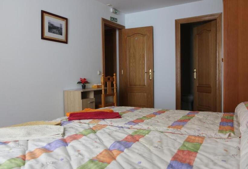 اتاق استاندارد, Hostal La Plaza