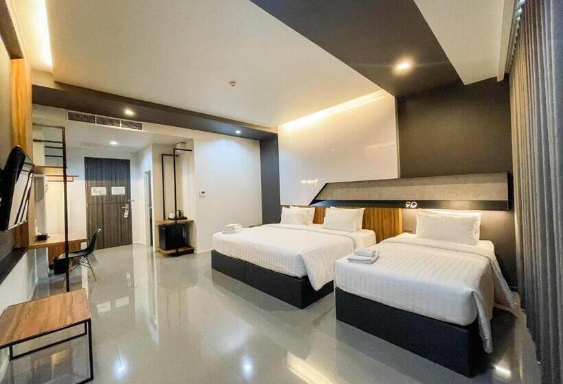 标准三人间, 9d Sport