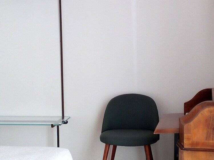 Standart Oda, Cozzo Del Parroco