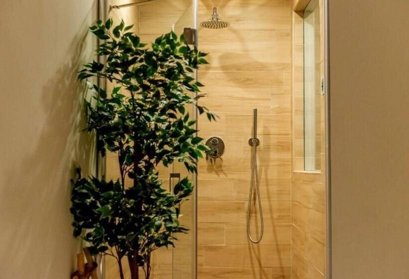 Номер Стандарт, Break For Two