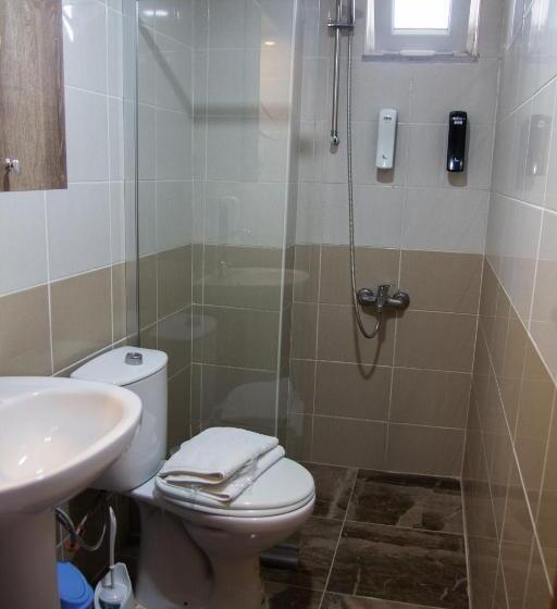 غرفة قياسية رباعية, Figen