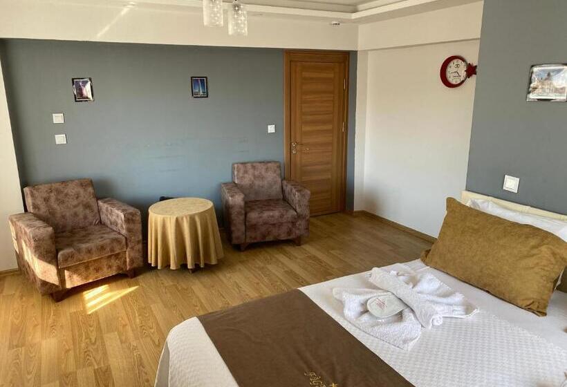 جناح ديلوكس, Figen