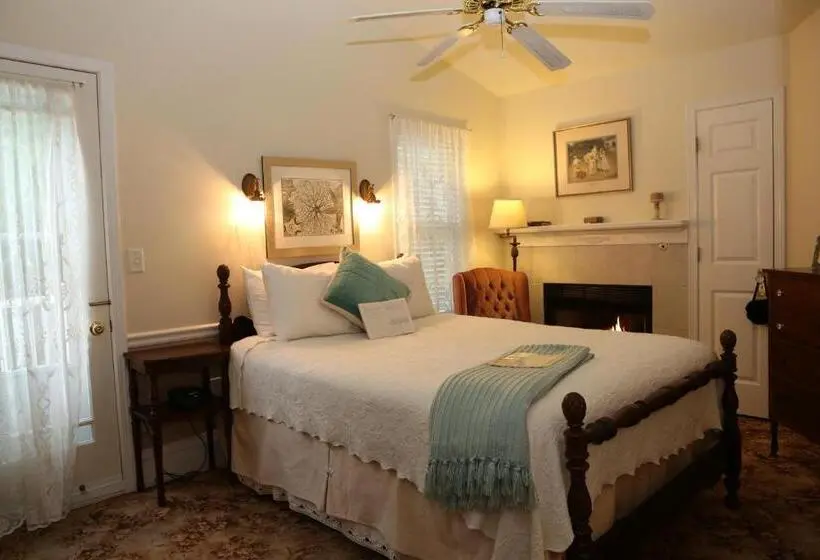 スタンダードルーム, Martha's Vineyard B & B