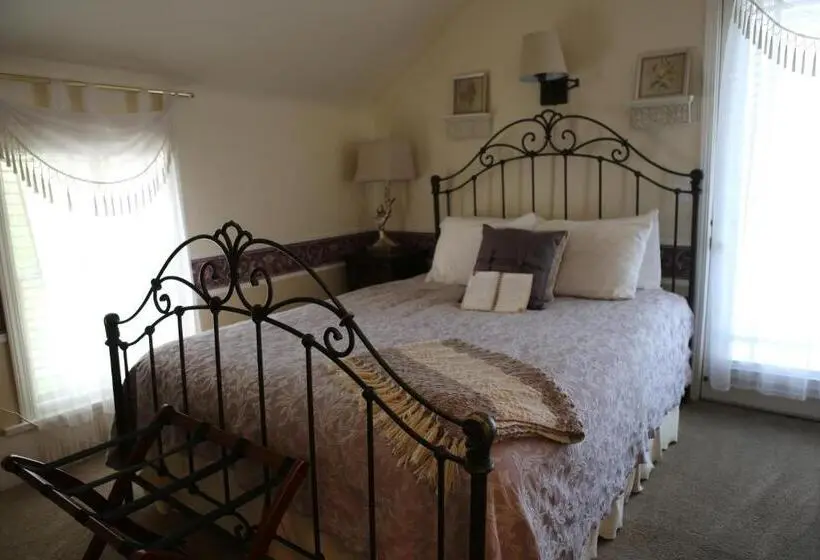 スタンダードルーム, Martha's Vineyard B & B