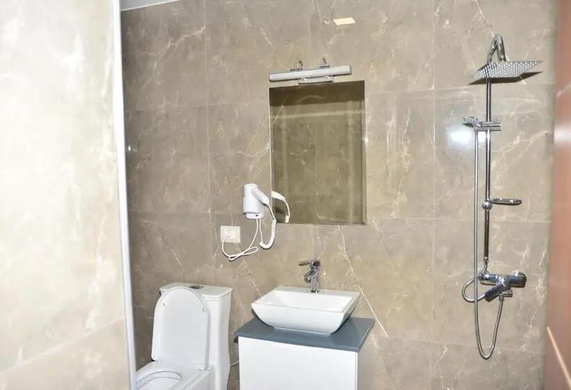 اتاق لوکس خانوادگی, Vila Culli