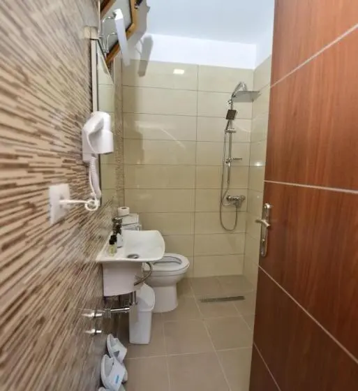 اتاق استاندارد سه نفره, Vila Culli