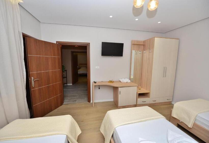 اتاق استاندارد سه نفره, Vila Culli