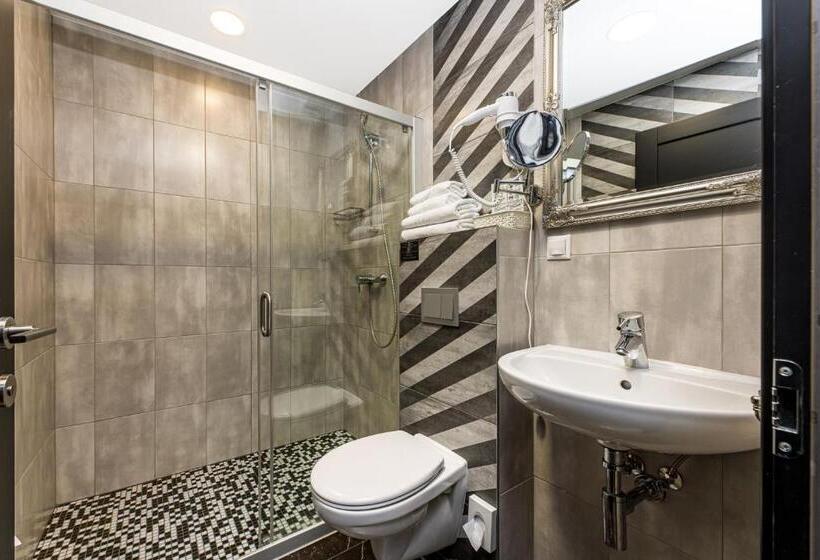 سوییت اجرایی, Resort Hotel Elija