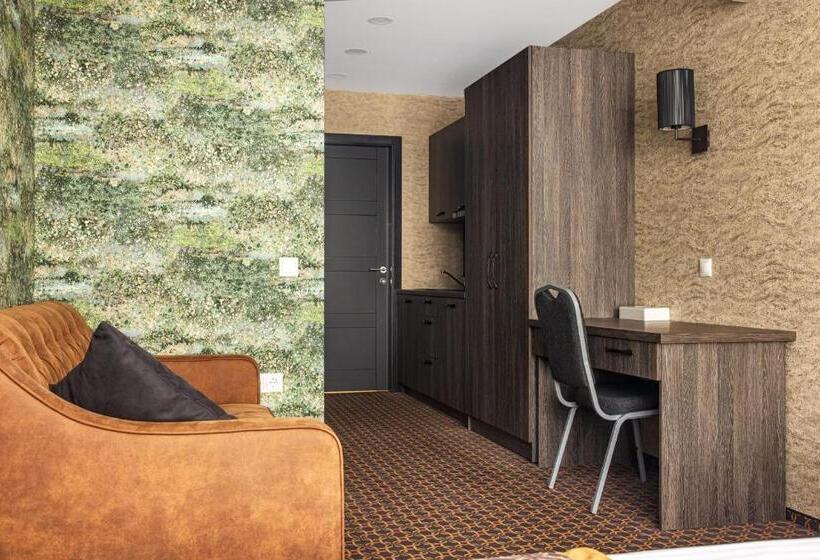 سوییت اجرایی, Resort Hotel Elija