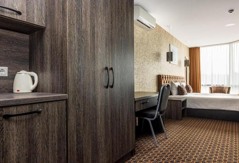 سوییت اجرایی, Resort Hotel Elija