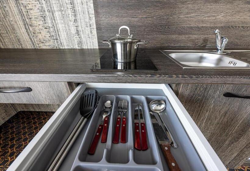 اتاق لوکس, Resort Hotel Elija