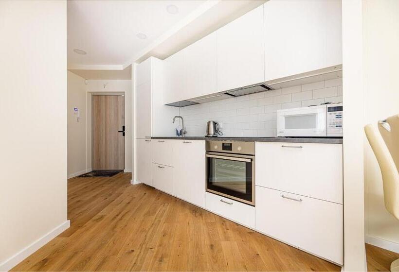 استودیوی استاندارد, Resort Hotel Elija