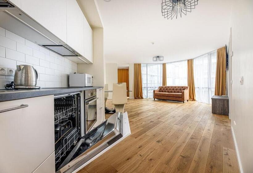 استودیوی استاندارد, Resort Hotel Elija