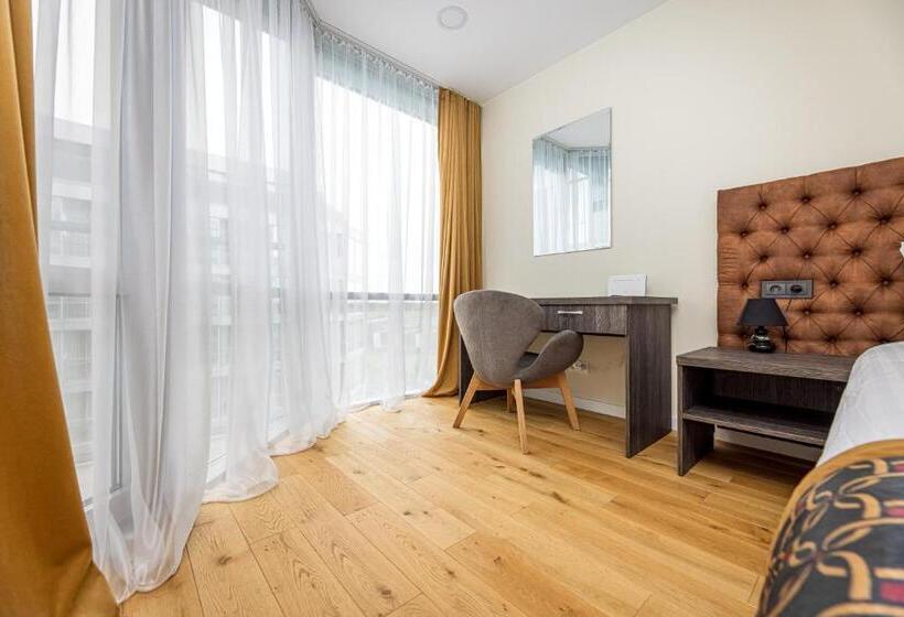 استودیوی استاندارد, Resort Hotel Elija