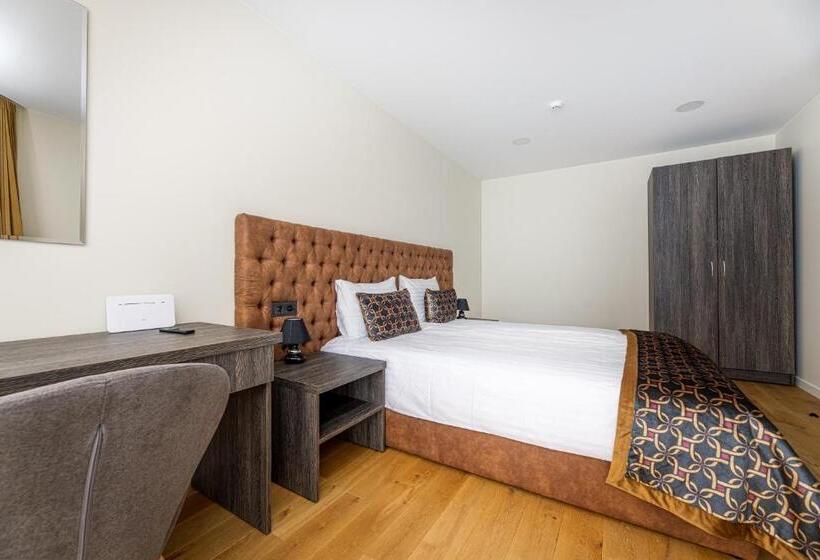 استودیوی استاندارد, Resort Hotel Elija