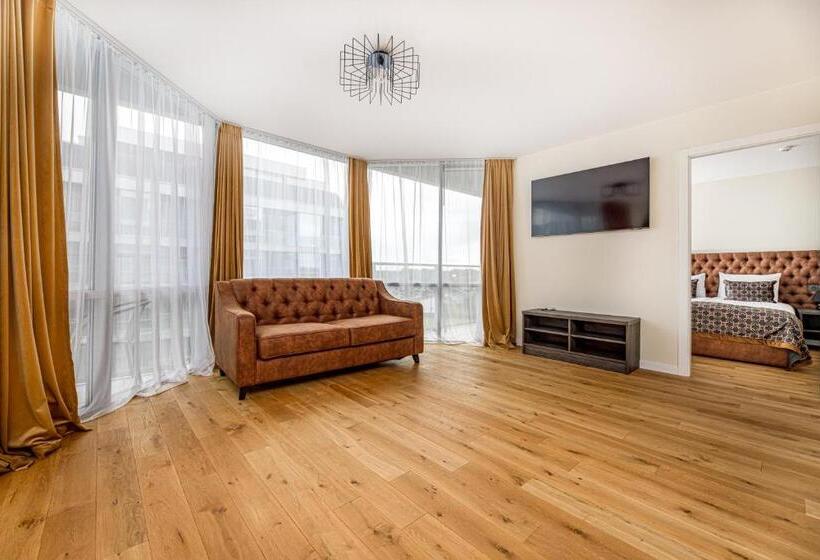 استودیوی استاندارد, Resort Hotel Elija