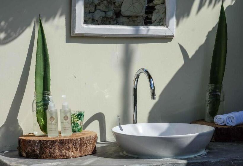 Standard bungalow with terrace, B4 Beach Club