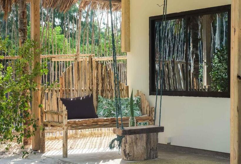 Standard bungalow with terrace, B4 Beach Club