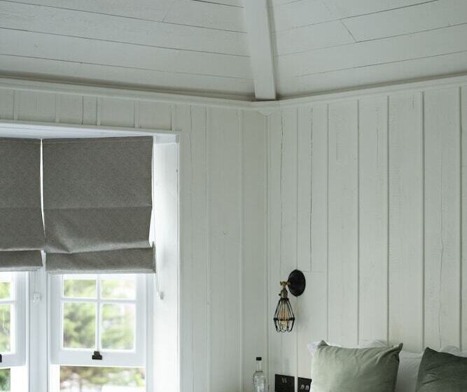 Номер Deluxe, Becketts