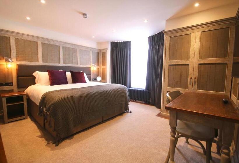 Номер Deluxe, Becketts