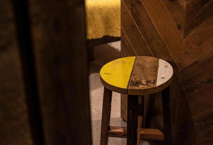 Номер Стандарт, Becketts