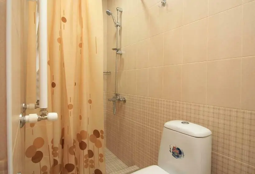 اتاق استاندارد سه نفره, Karin S B&b