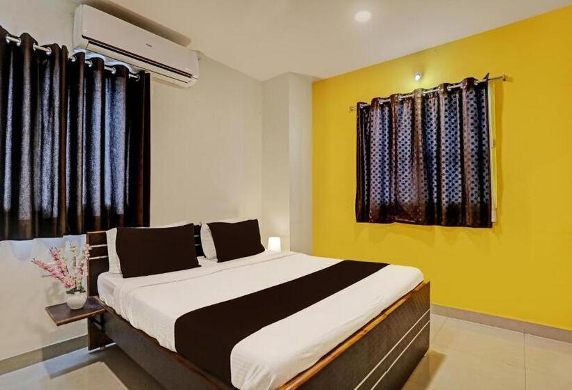 Triple Classic Room, Super Capital O Saharsh Grand Near Shilparamam