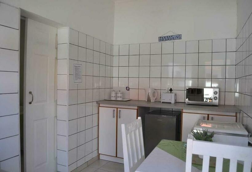 اتاق استاندارد یک نفره, Timo's Guesthouse Accommodation