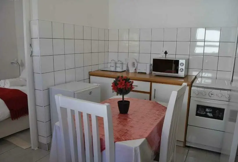 اتاق استاندارد یک نفره, Timo's Guesthouse Accommodation