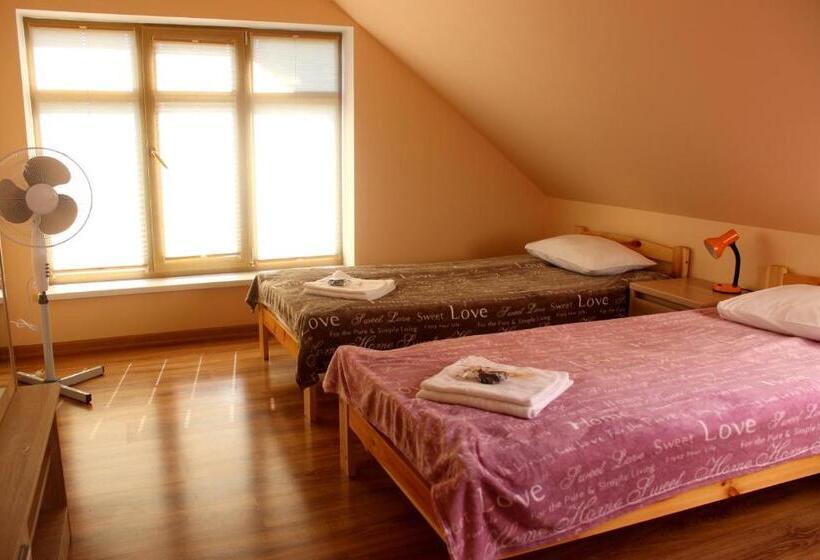 اتاق استاندارد, Viesu Nams “bauļi”