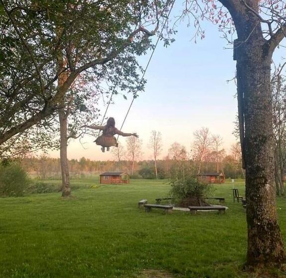 خانه 1 خوابه, Viesu Nams “bauļi”