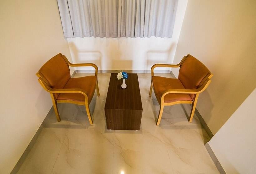 غرفة ديلوكس, Rnb Select Saanvi