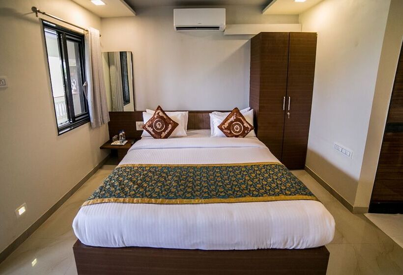 غرفة ديلوكس, Rnb Select Saanvi